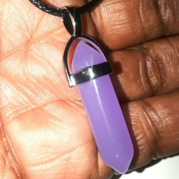 Hand crafted glow in the dark purple pendant necklace - Picture 2 of 8